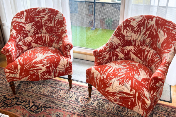 Restauration de fauteuils Crapaud avec tissu Montero de Luciano&nbsp;Marcato