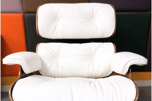 Rénovation complète d’un authentique fauteuil Charles Eames : un design intemporel&nbsp;sublimé