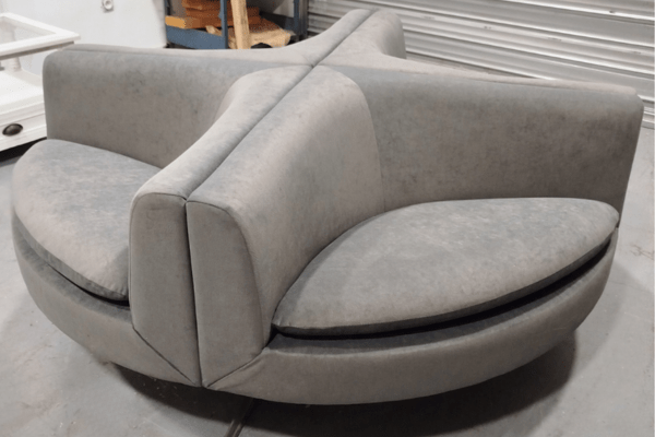 Relooking réussi pour une banquette ronde 4&nbsp;places