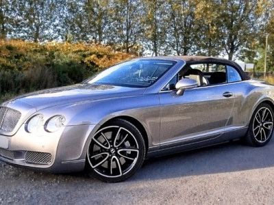 Remplacement de capote Bentley : un travail de sellerie haut de&nbsp;gamme